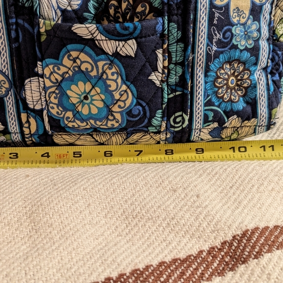 Vera Bradley Retired handbag - Picture 5 of 13